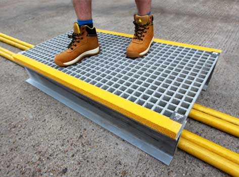GRP Step-Over Platform – Non-Slip Access Solution for Navigating Obstacles